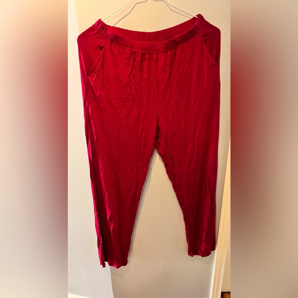 New lounge pants, wine colour sz Medium